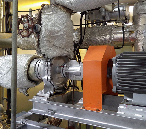 産業メーカーでの熱媒油ポンプ納入事例イメージ