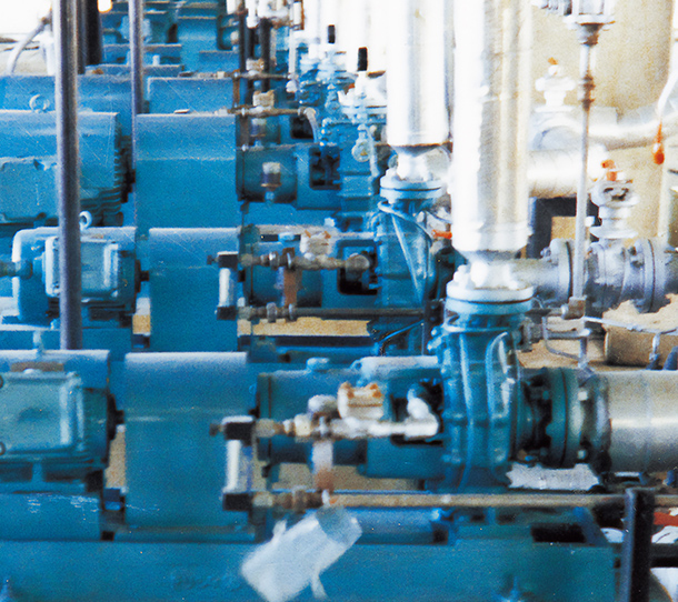 化学プラントでのプロセスポンプ納入事例イメージ