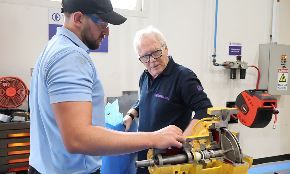 海外顧客向けポンプ講習会の様子